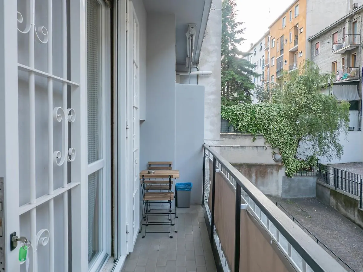 I Host Apartment - Montesuello 9 Milano Italien