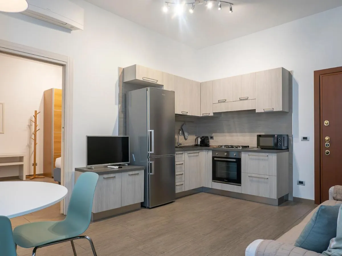 I Host Apartment - Montesuello 9 Milano