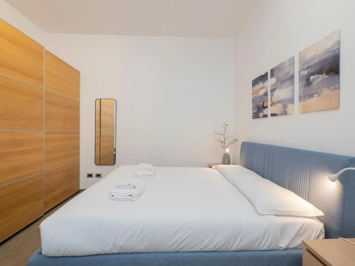 I Host Apartment - Montesuello 9 Milan